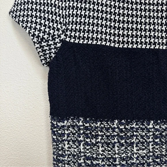 ST JOHN Navy Blue Ivory Dress Color Block Knit‎ Women’s Sz 2 NWOT
